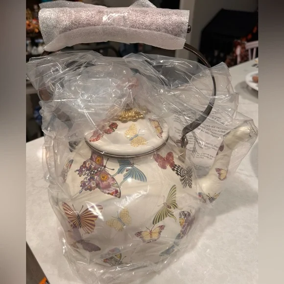 MacKenzie-Childs Butterfly Garden 3 quart Tea Kettle (Never used!) - Picture 5 of 16